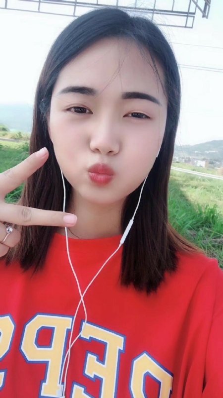 深拥必定温暖的第一张照片--南宁中老年相亲网