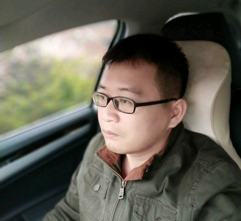 海风吹动你的心的第一张照片--南宁中老年相亲网